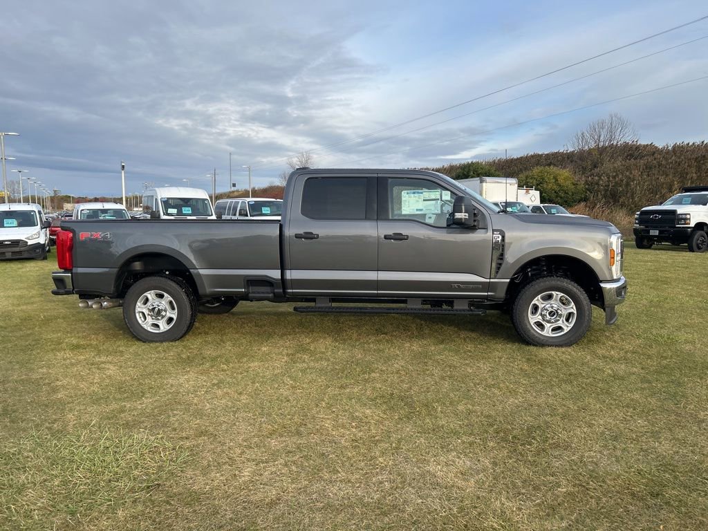 New 2026 Ford F250 XLT image 4