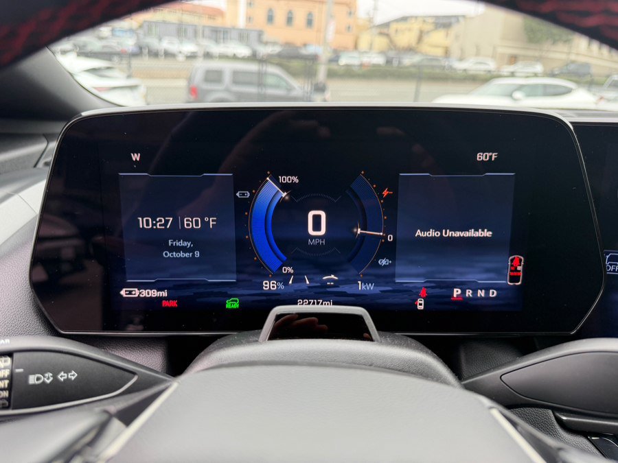 Used 2024 Chevrolet Equinox EV RS FWD image 14