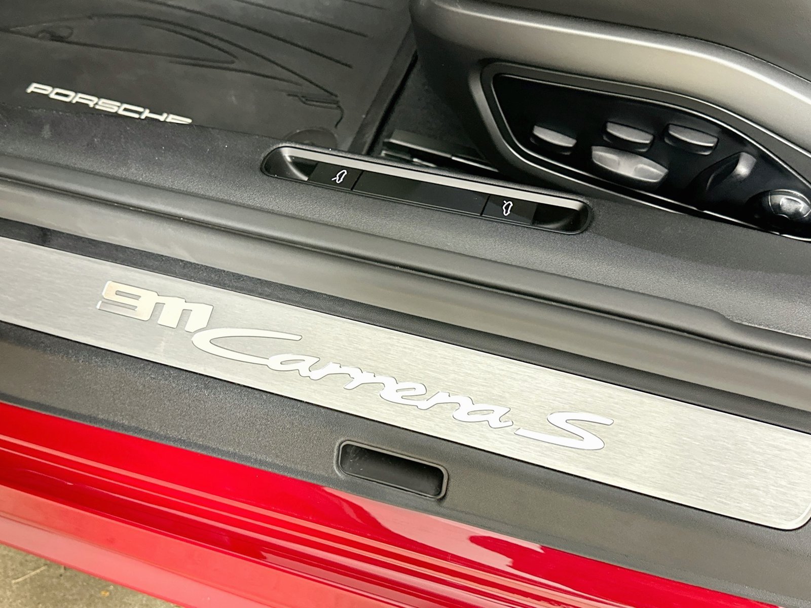 Used 2025 Porsche 911 Carrera S RWD image 45