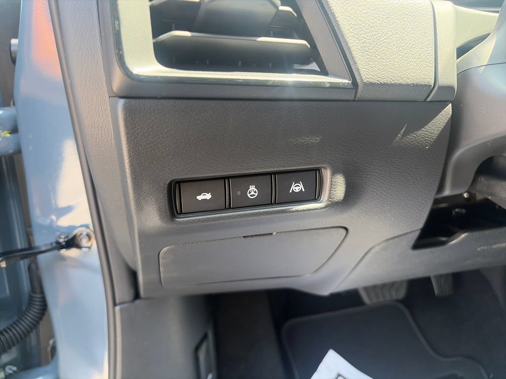 New 2026 Nissan Sentra SR w/ SR Premium Package FWD image 54