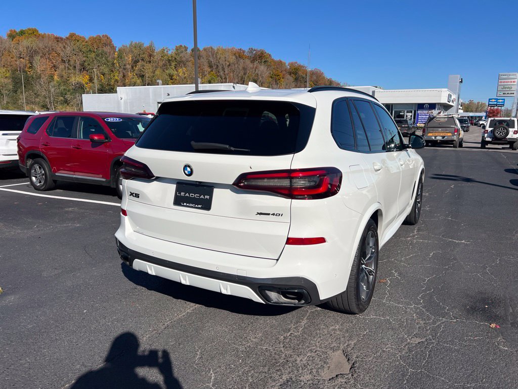 Used 2021 BMW X5 xDrive40i w/ M Sport Package AWD/4WD image 5