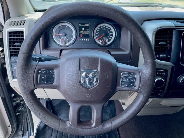 Used 2017 RAM 1500 Classic SLT AWD/4WD image 12