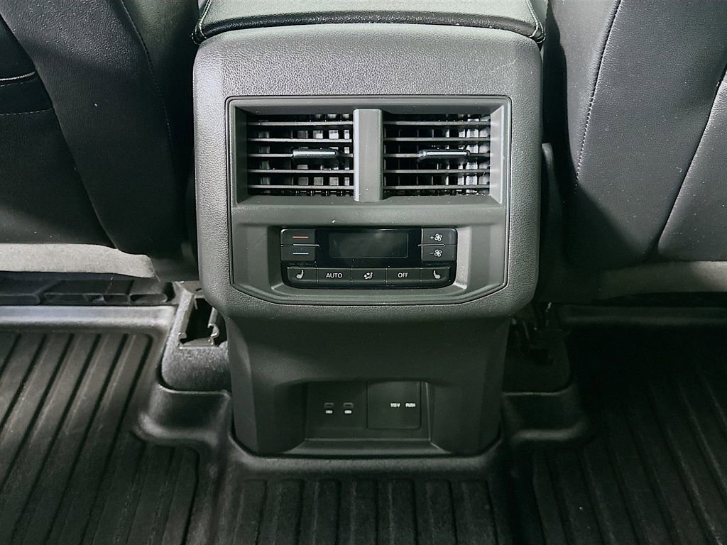 Used 2021 Volkswagen Atlas SEL Premium AWD/4WD image 22