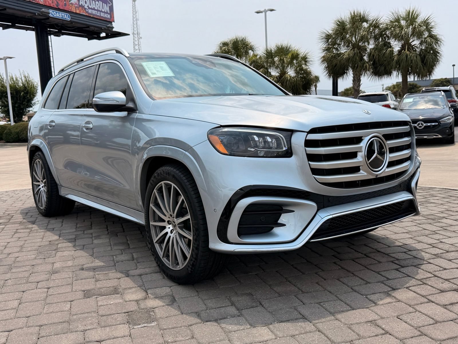 Used 2025 Mercedes-Benz GLS 450 4MATIC image 7