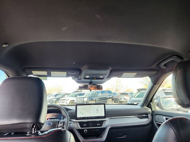 Used 2025 Ford Explorer ST-Line w/ ST-Line Street Pack image 17