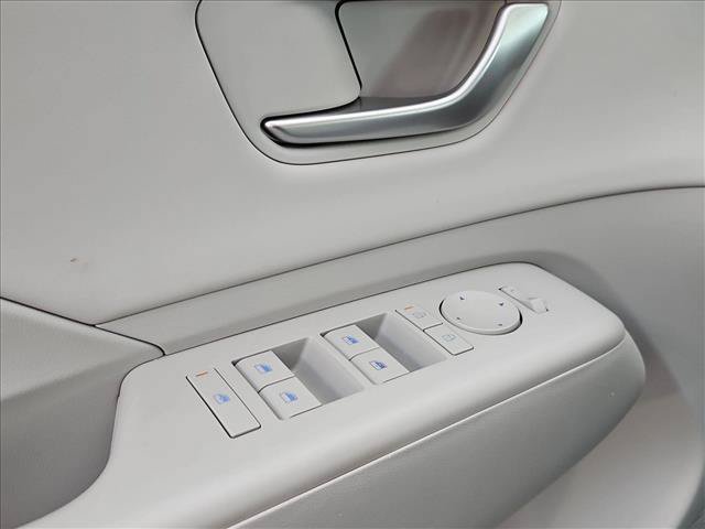 Used 2026 Hyundai Kona SEL Premium FWD image 23