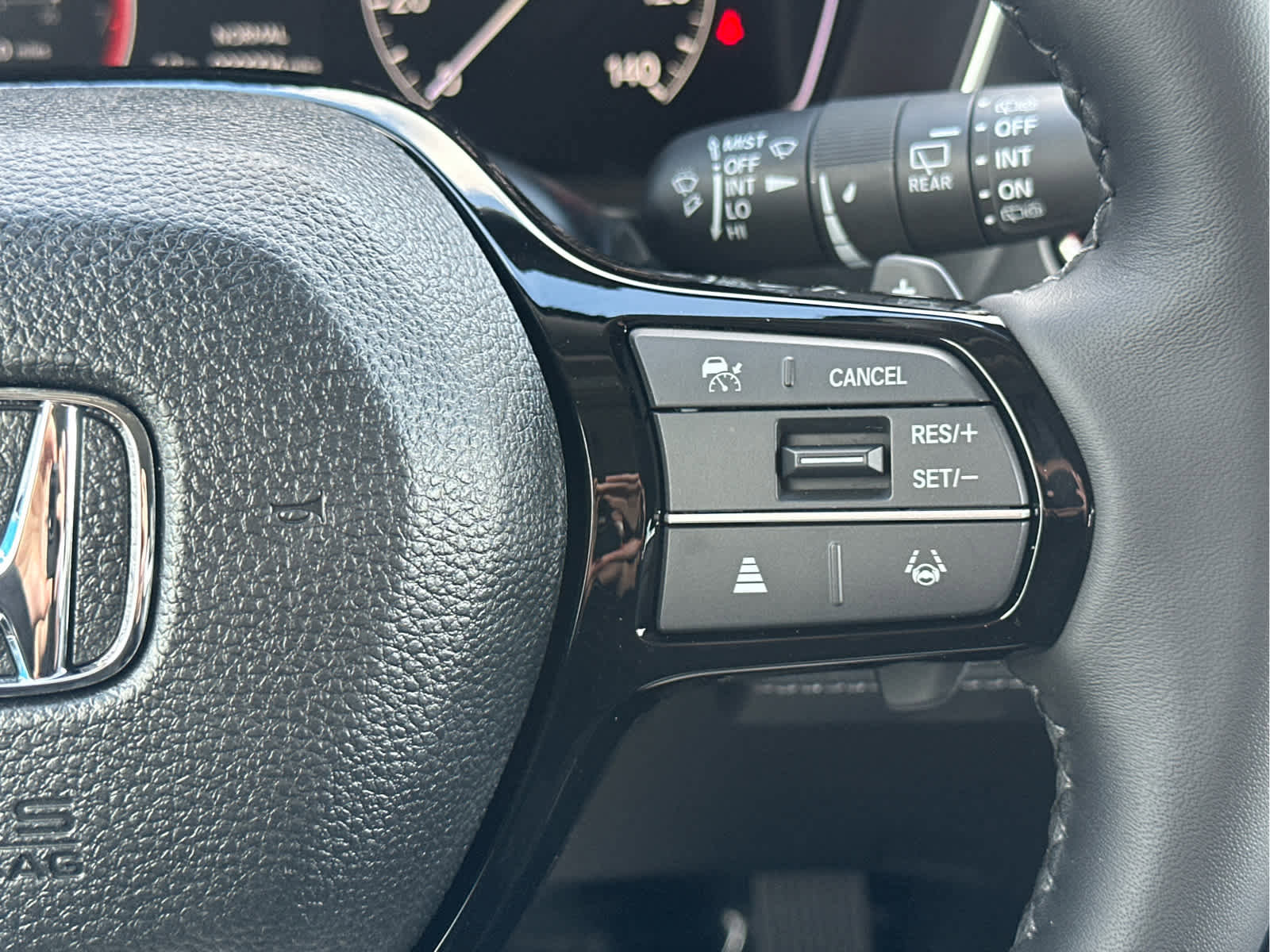 New 2025 Honda Pilot Touring image 29