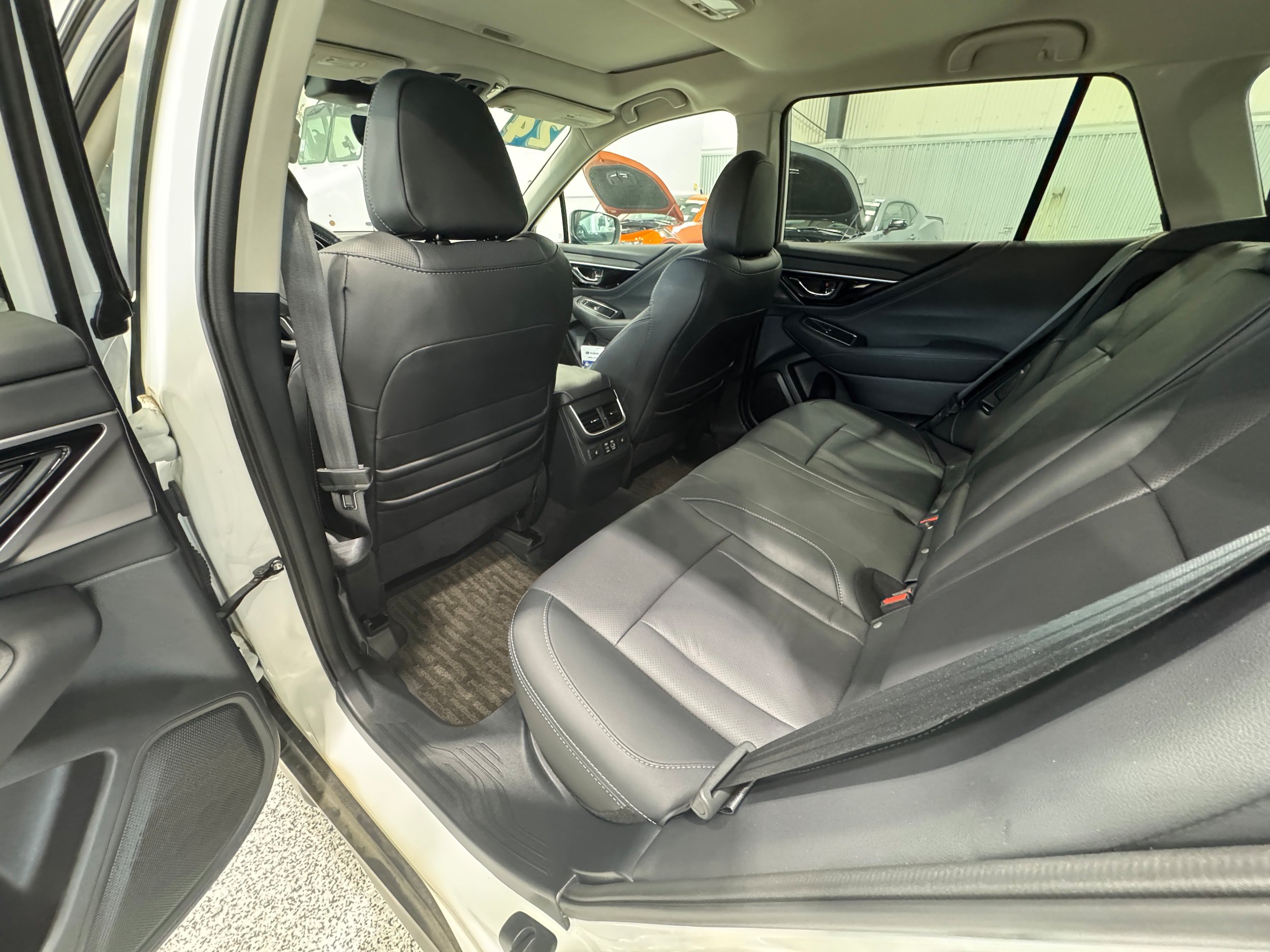 Used 2024 Subaru Outback Limited AWD/4WD image 11