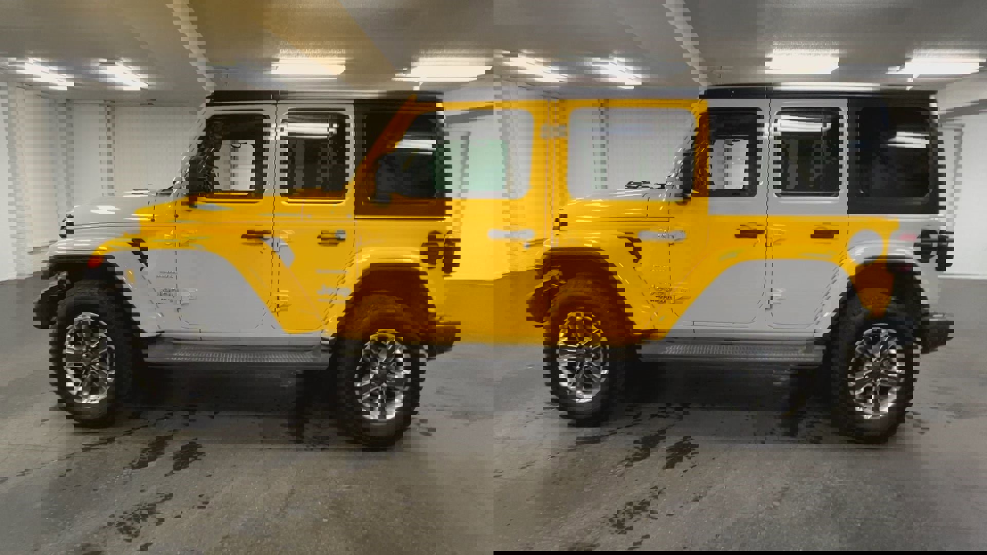 Used 2019 Jeep Wrangler Unlimited Sahara image 40