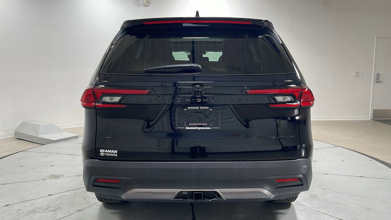 New 2025 Toyota Grand Highlander Platinum image 4