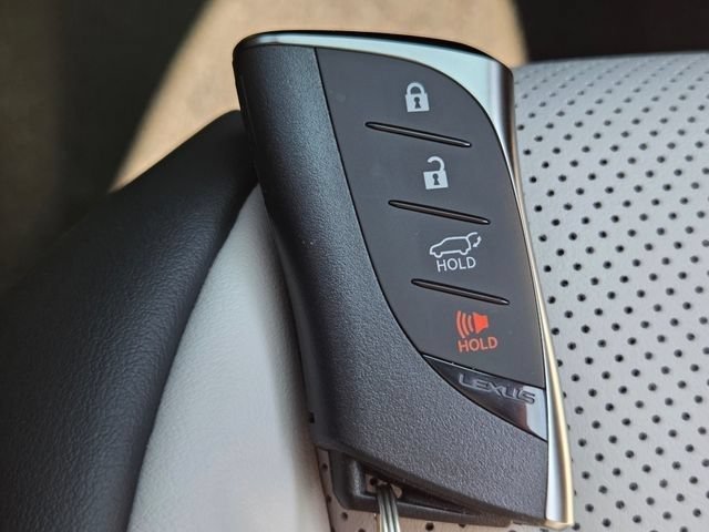 New 2026 Lexus TX 500h AWD w/ Technology Package image 35