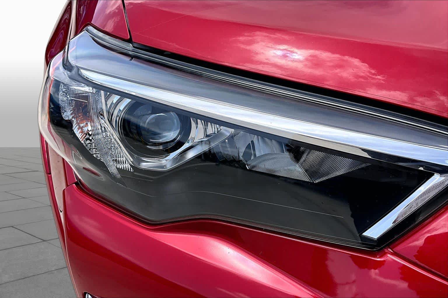 Used 2023 Toyota 4Runner Limited AWD/4WD image 27