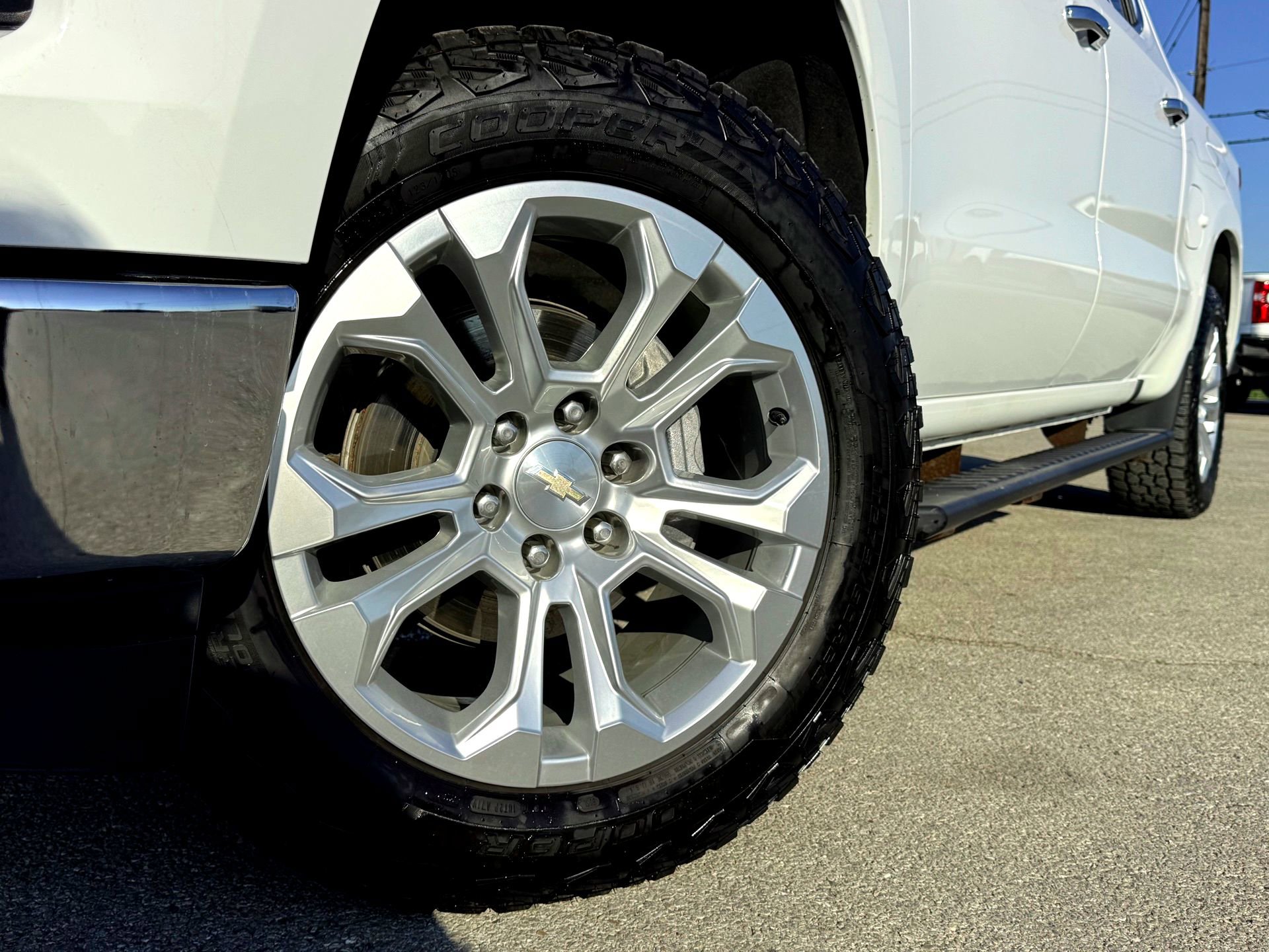 Used 2024 Chevrolet Silverado 1500 LTZ w/ LTZ Convenience Package II image 2