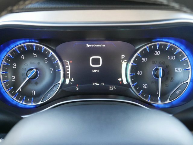 Used 2023 Chrysler Pacifica Limited w/ S Appearance Package image 34