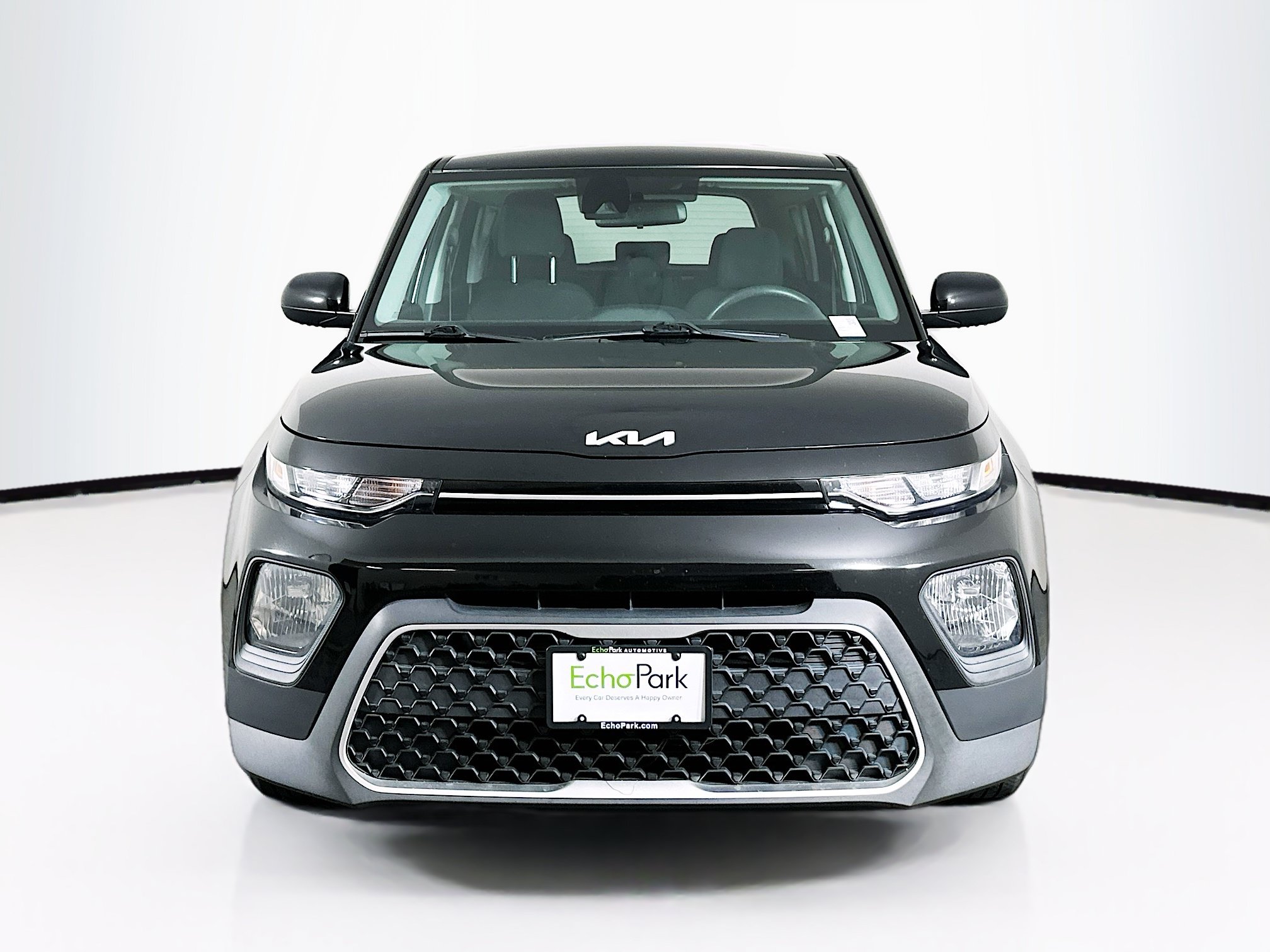 Used 2022 Kia Soul LX w/ Technology Package FWD image 2