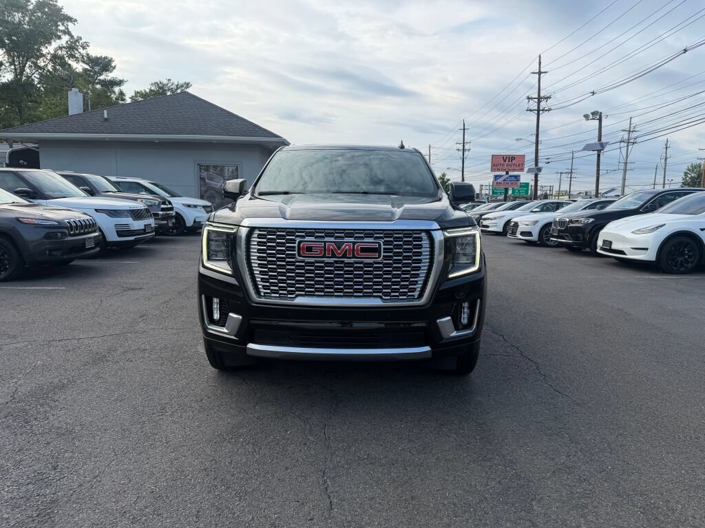 Used 2022 GMC Yukon XL Denali AWD/4WD image 2