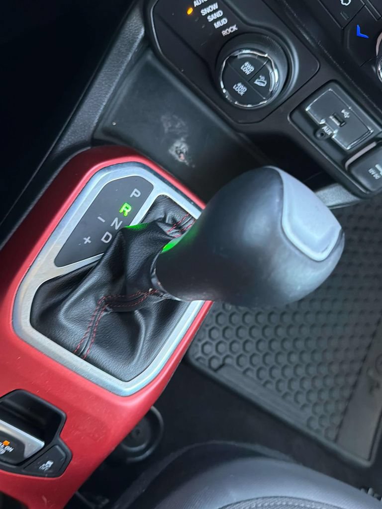 Used 2019 Jeep Renegade Trailhawk AWD/4WD image 19