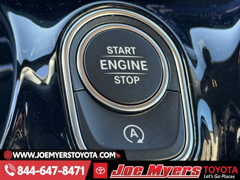 Used 2025 Mercedes-Benz GLA 250 4MATIC image 22