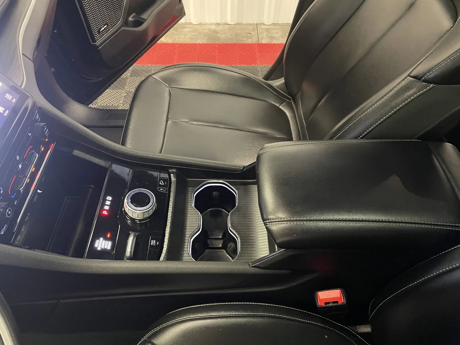 Used 2024 Jeep Grand Cherokee Limited 4xe image 36