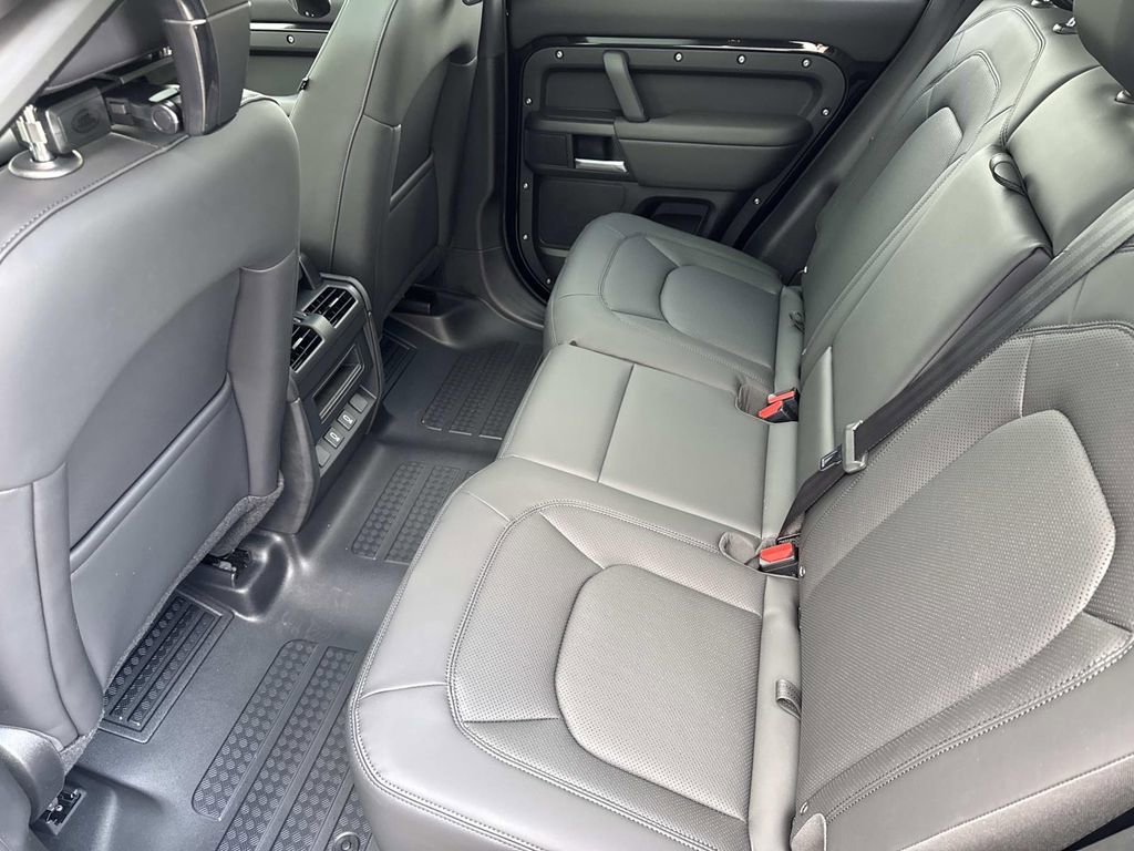 New 2026 Land Rover Defender 110 S AWD/4WD image 15