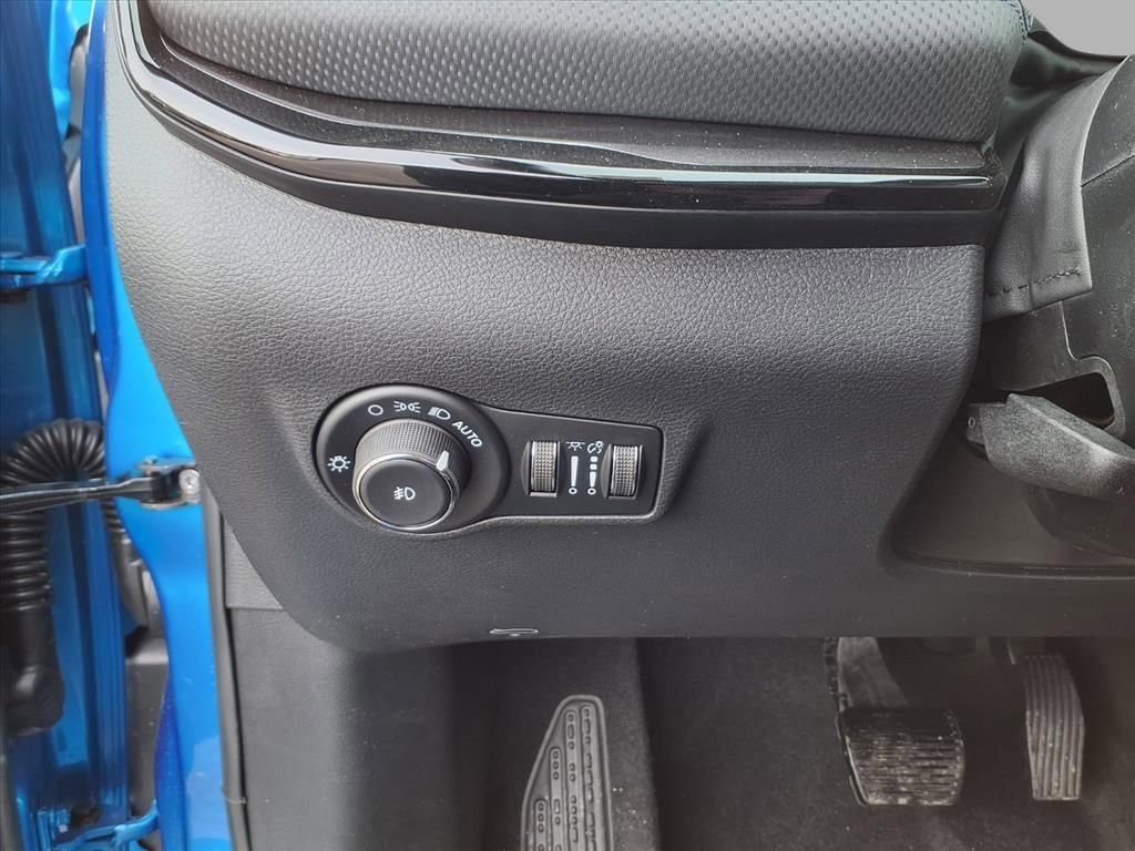 New 2026 Jeep Compass Latitude image 13