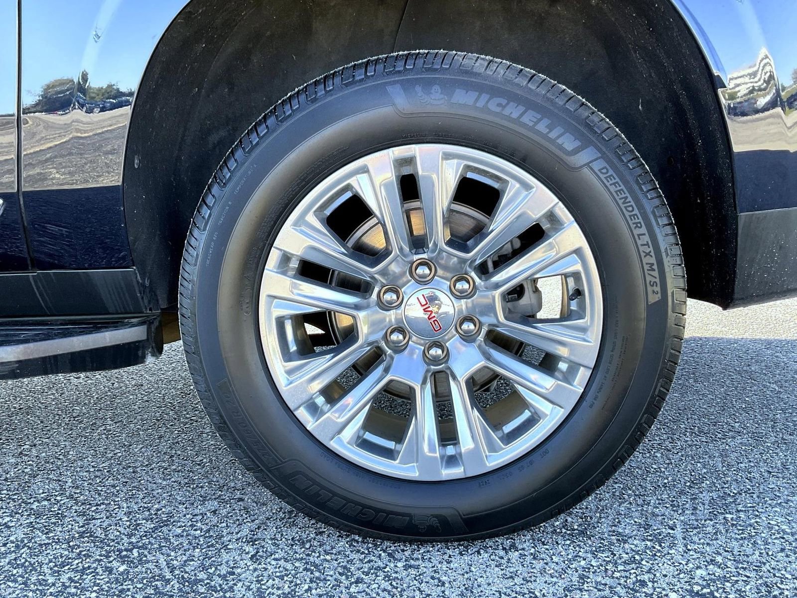 Certified 2023 GMC Yukon XL Denali image 23