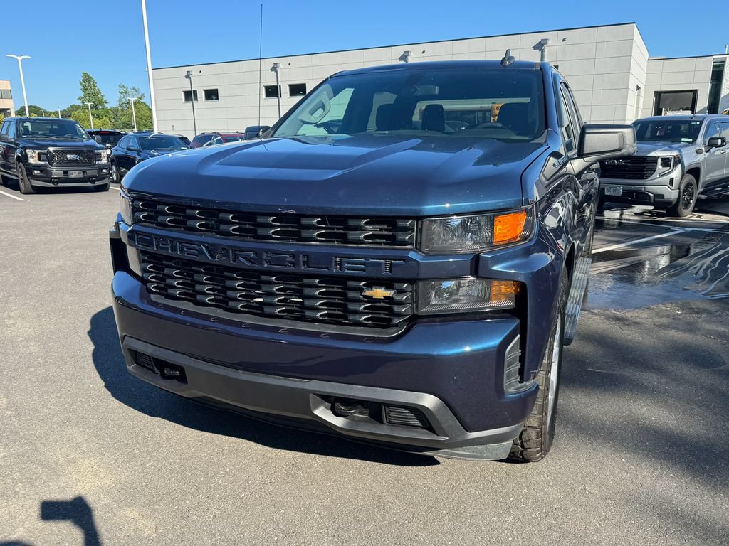 Used 2020 Chevrolet Silverado 1500 Custom w/ Custom Value Package AWD/4WD image 7