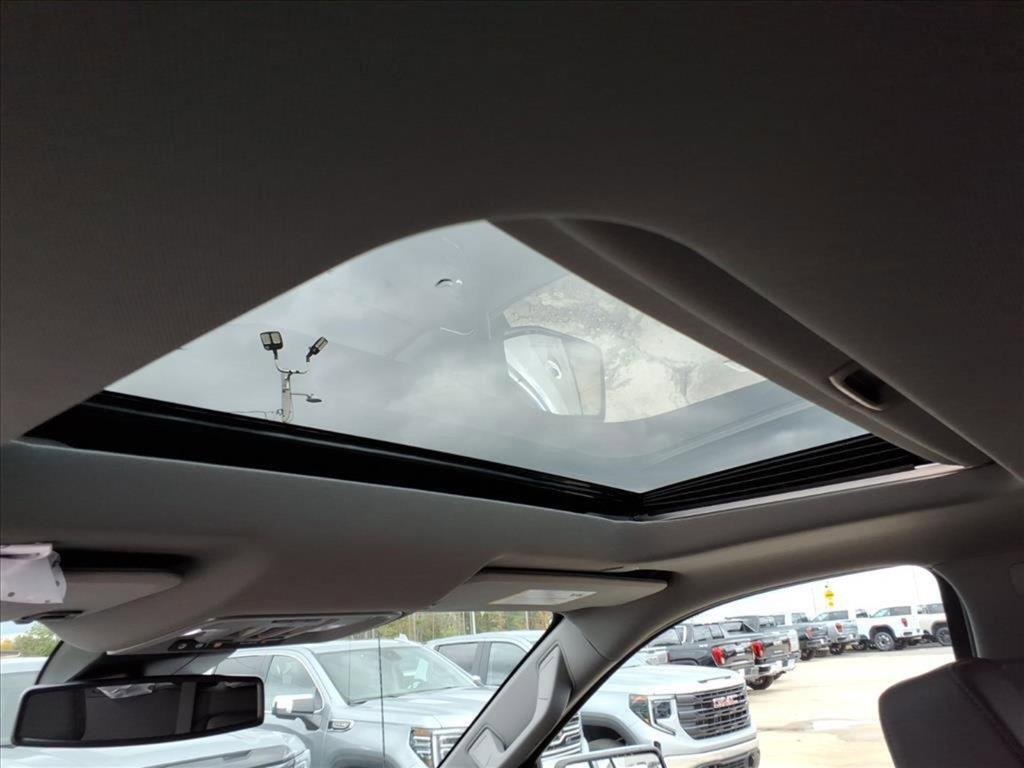 New 2026 GMC Sierra 1500 SLT w/ SLT Premium Plus Package image 17