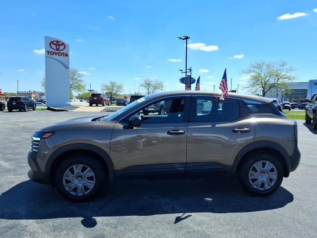 Used 2025 Nissan Kicks S image 7