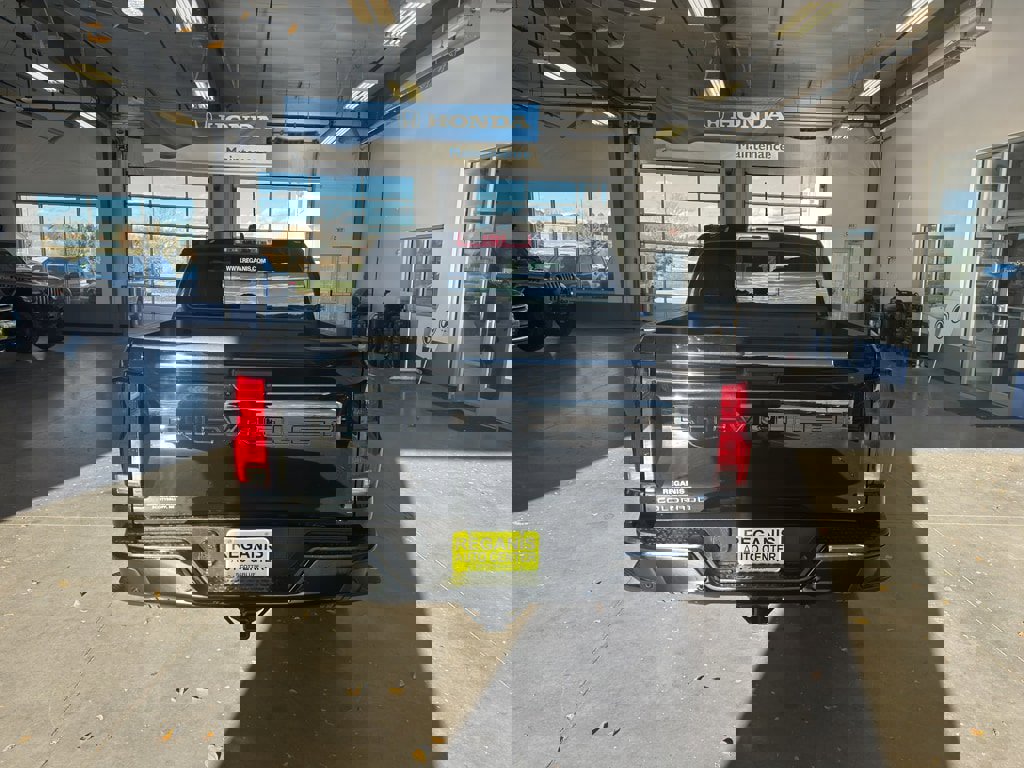 Used 2023 Chevrolet Colorado LT w/ LT Convenience Package III image 4