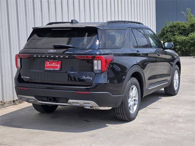 New 2025 Ford Explorer Active w/ Active Comfort Package image 7