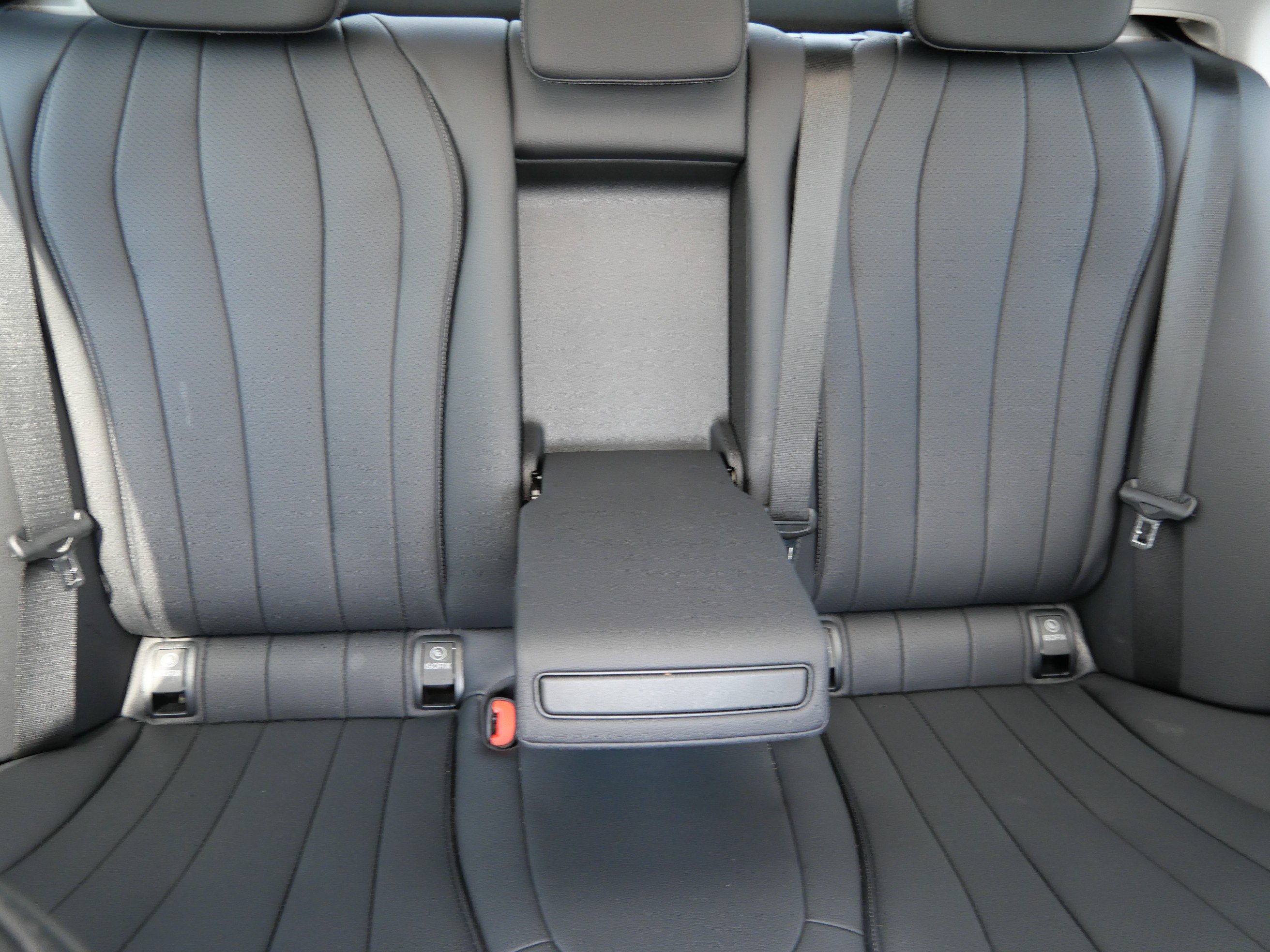 Used 2025 Mercedes-Benz E 350 4MATIC Sedan image 13