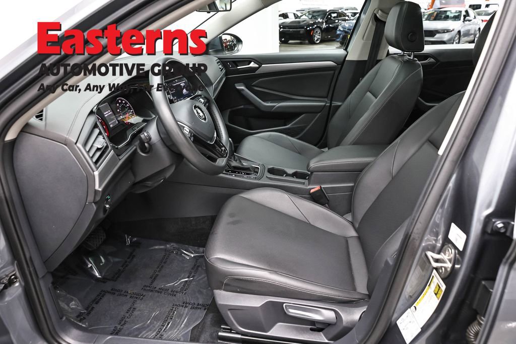 Used 2020 Volkswagen Jetta SE image 14