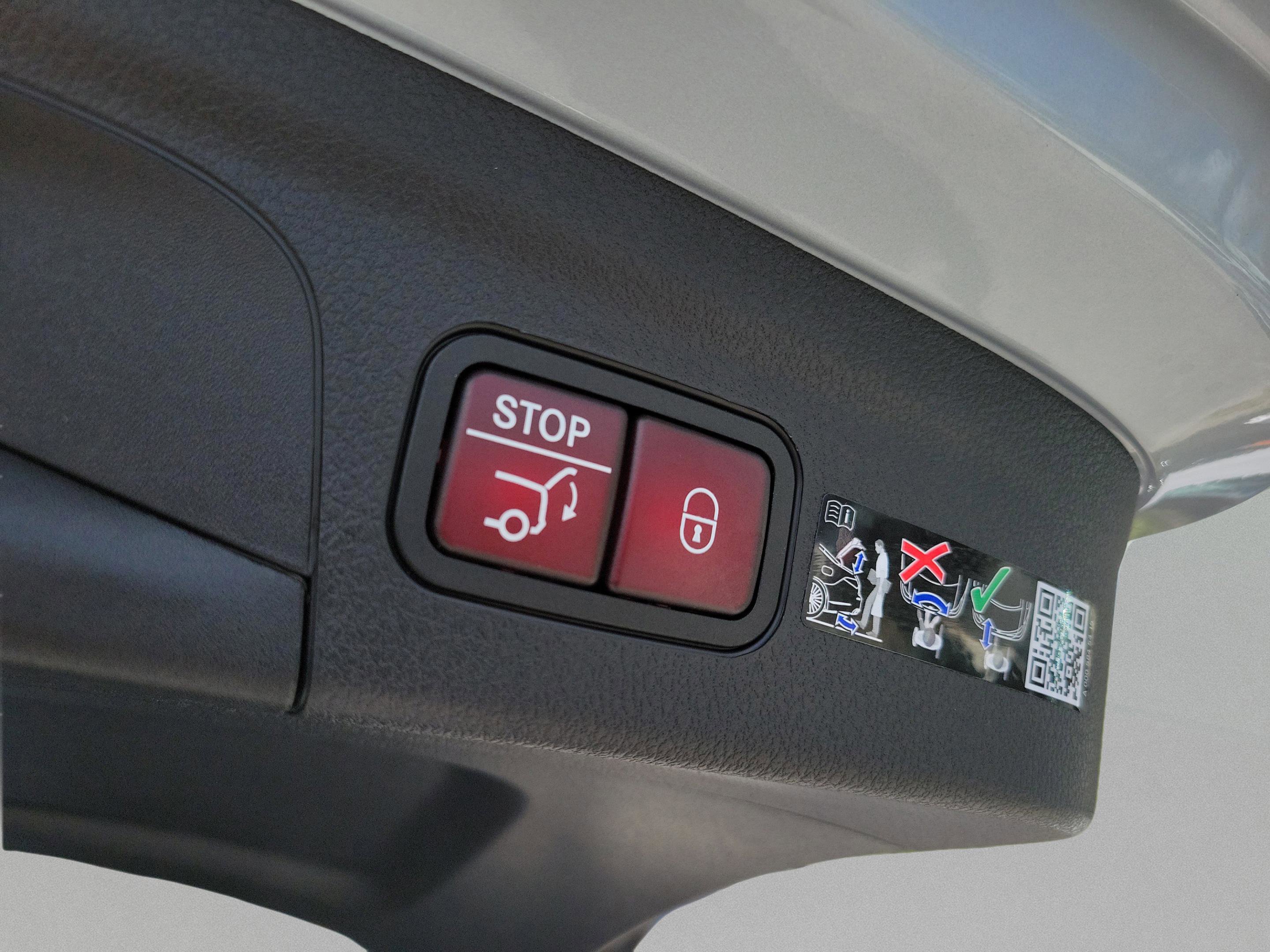 New 2026 Mercedes-Benz GLE 580 4MATIC image 6