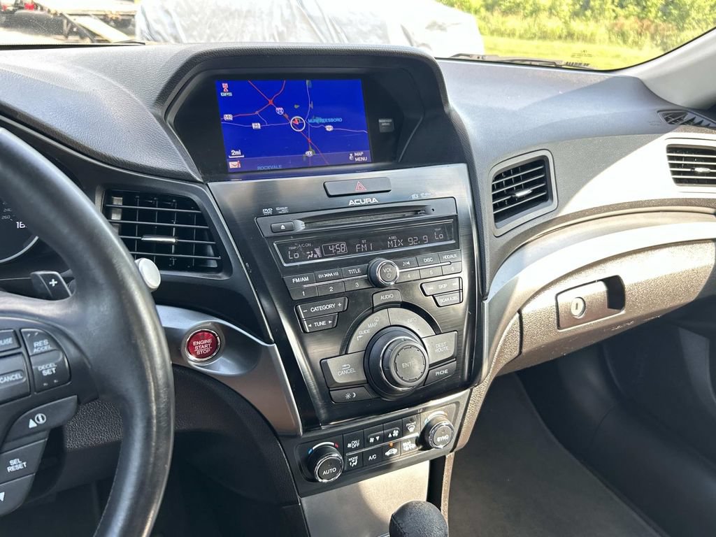 Used 2013 Acura ILX w/ Technology Package FWD image 27