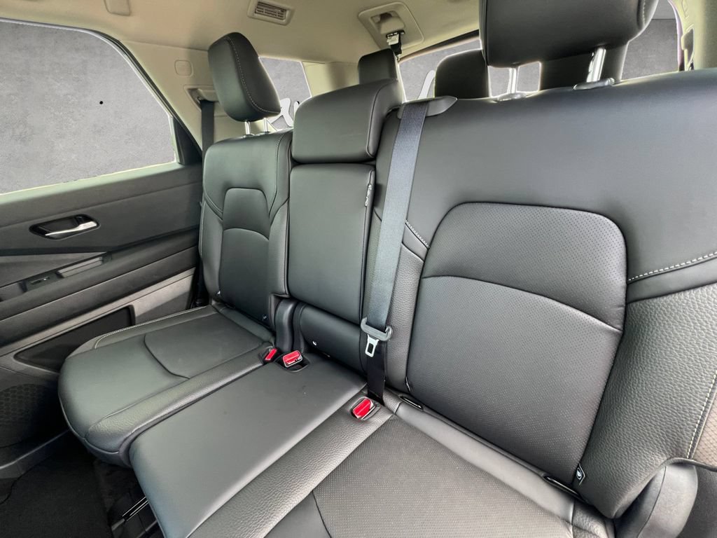 New 2026 Nissan Pathfinder SL w/ Cargo Package FWD image 23