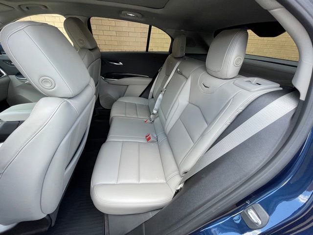 Used 2021 Cadillac XT4 Premium Luxury w/ Enhanced Visibility Package AWD/4WD image 18