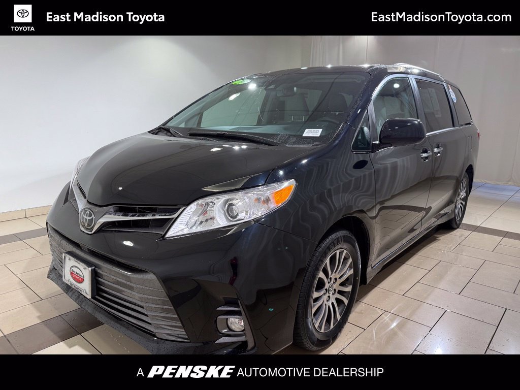 Used 2020 Toyota Sienna XLE w/ Carpet Mat Package FWD image 1