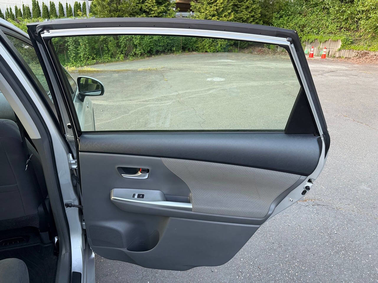 Used 2014 Toyota Prius V Three FWD image 26