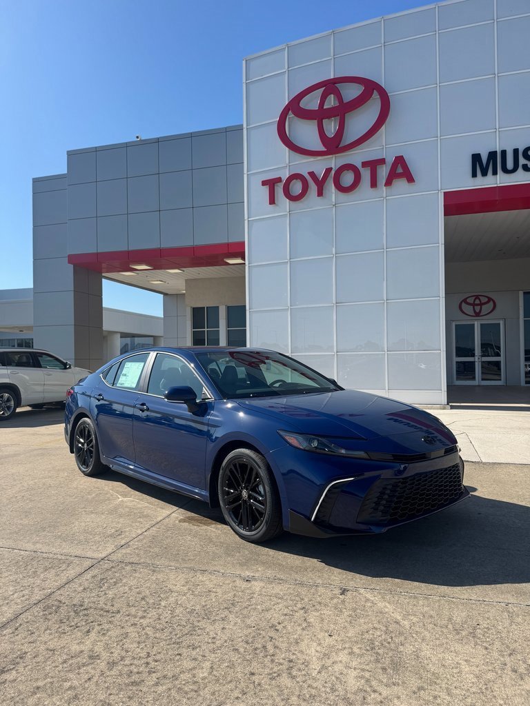 Used 2025 Toyota Camry SE