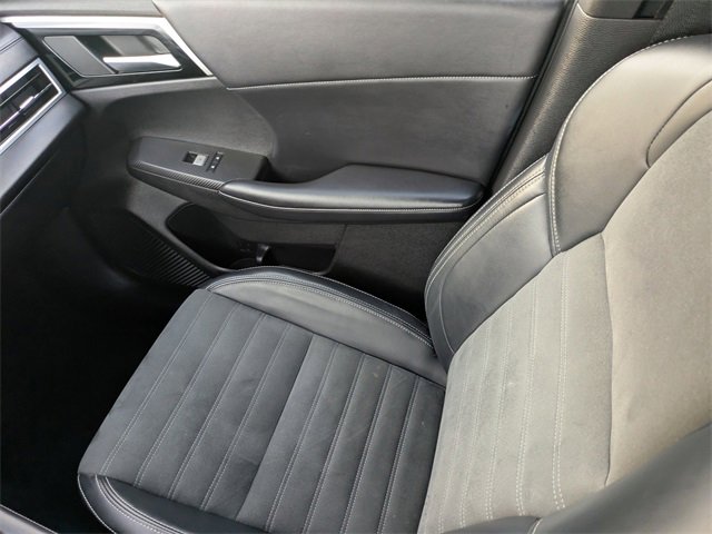 Used 2024 Mitsubishi Outlander FWD image 19