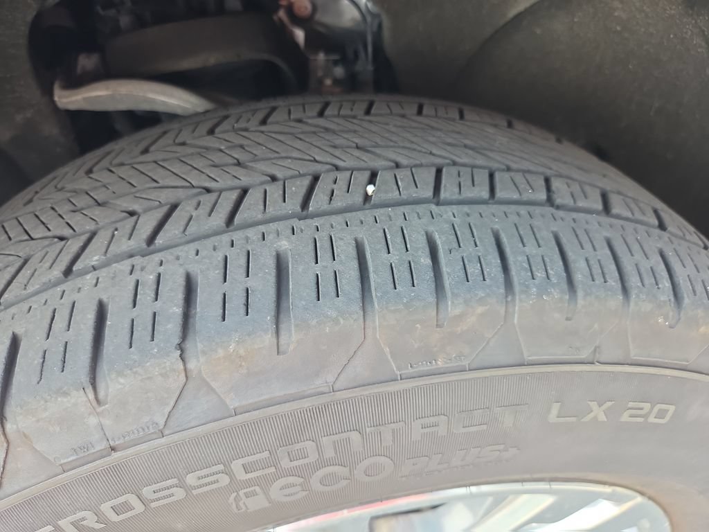 Certified 2025 GMC Yukon Denali AWD/4WD image 34