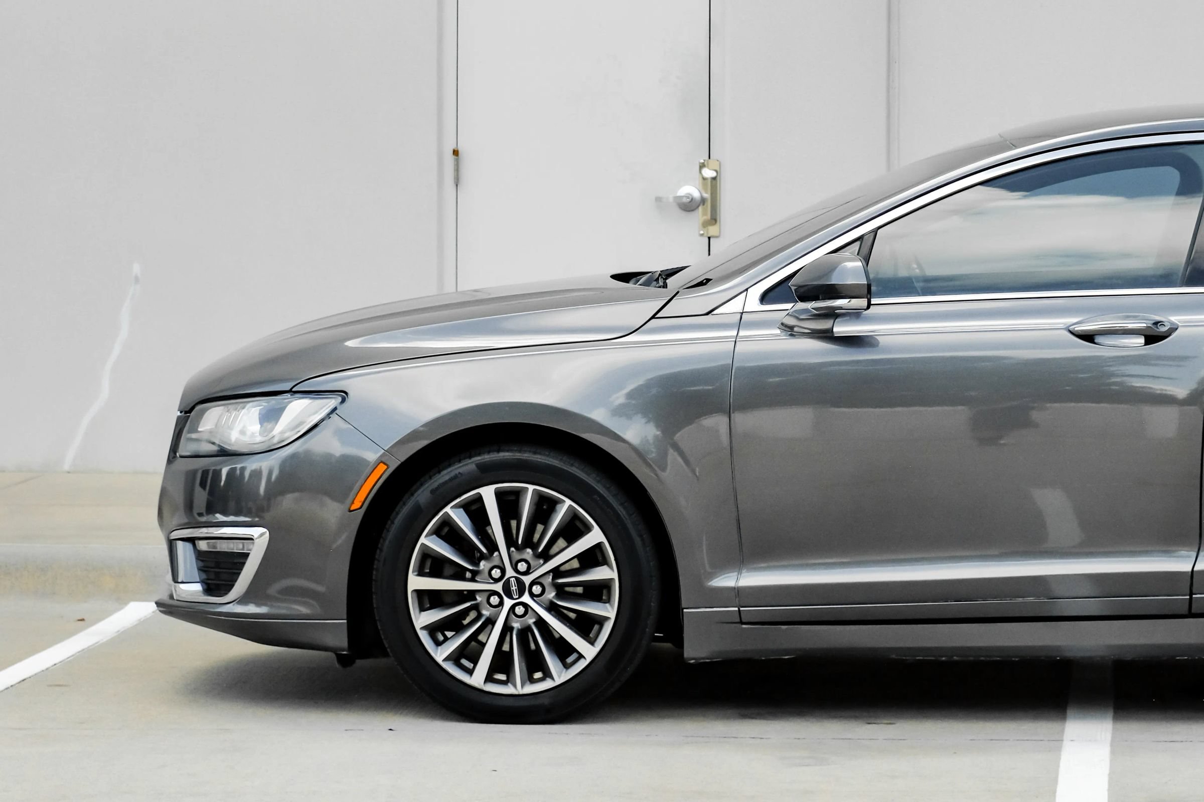 Used 2017 Lincoln MKZ Premiere FWD image 16