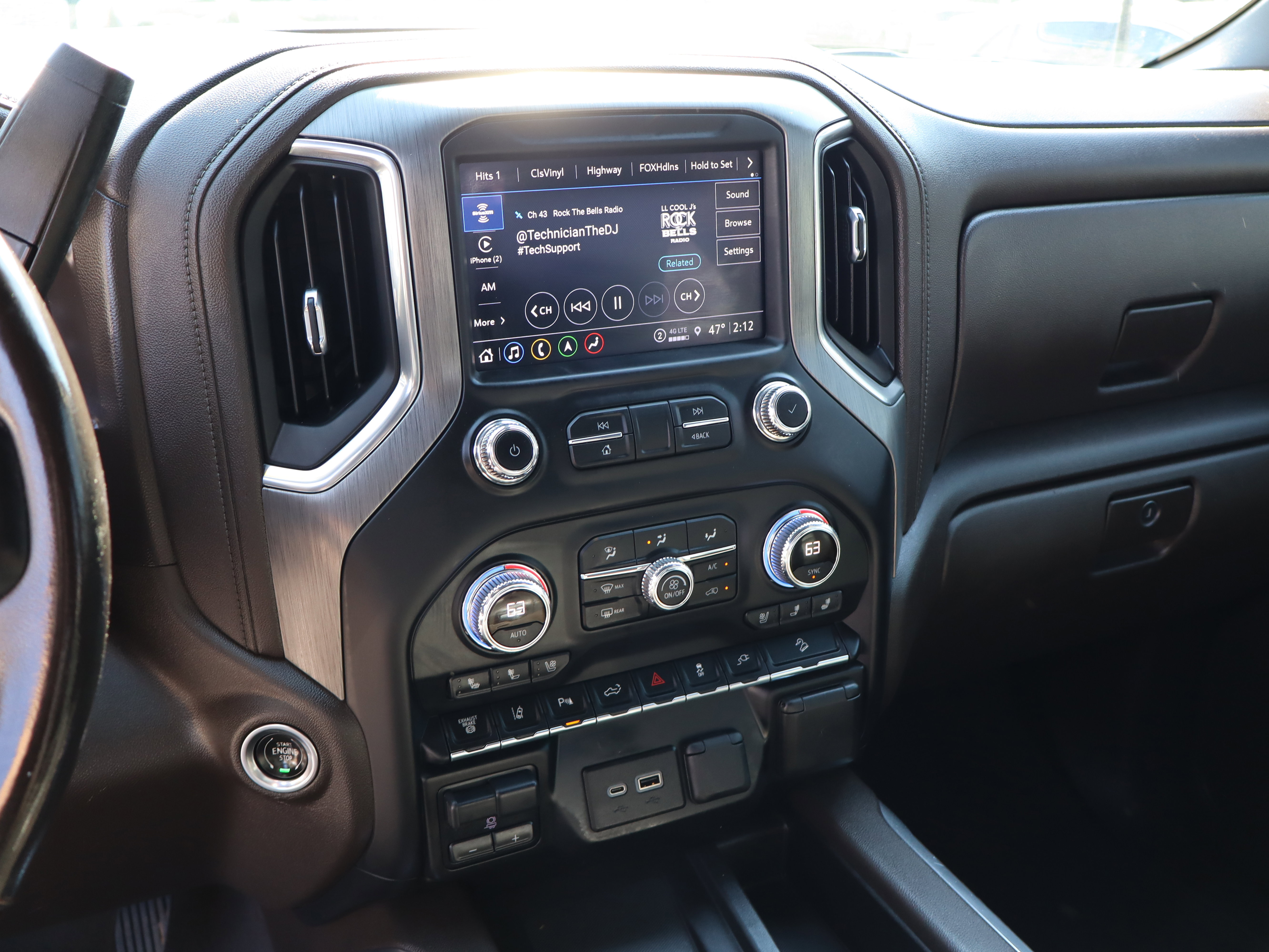 Used 2021 GMC Sierra 2500 Denali w/ Denali Ultimate Package image 28