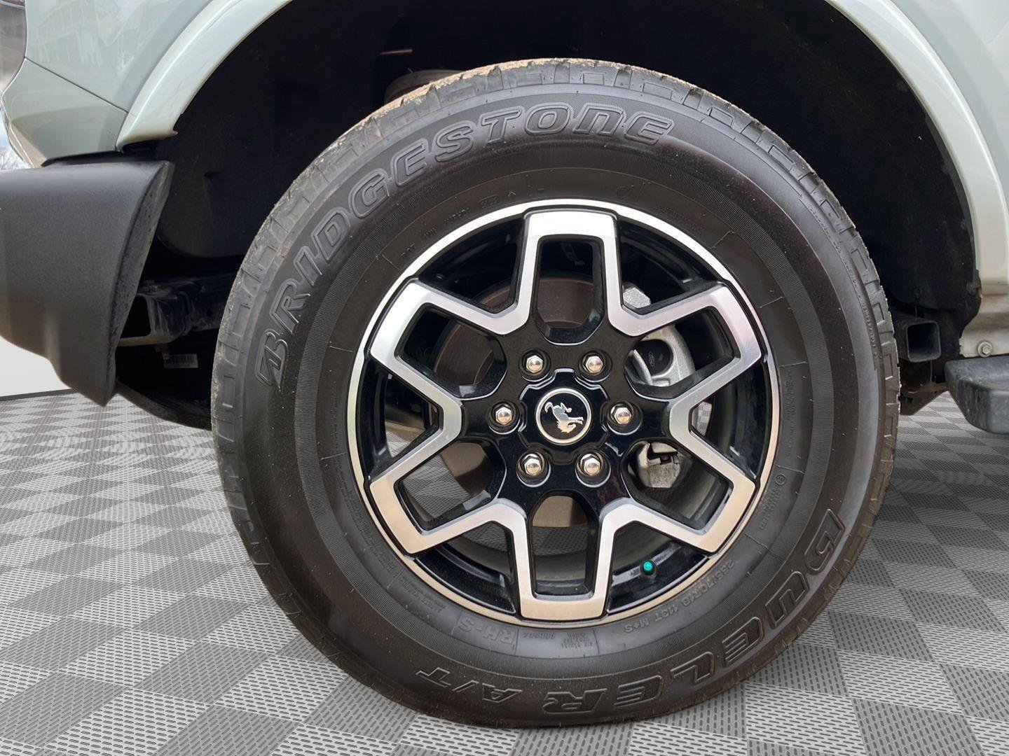 Used 2023 Ford Bronco Outer Banks image 15