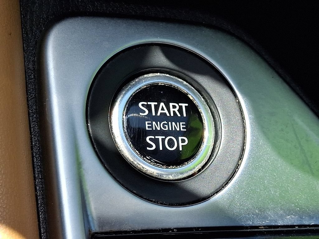 Used 2022 Nissan Sentra SV w/ SV Premium Package FWD image 26