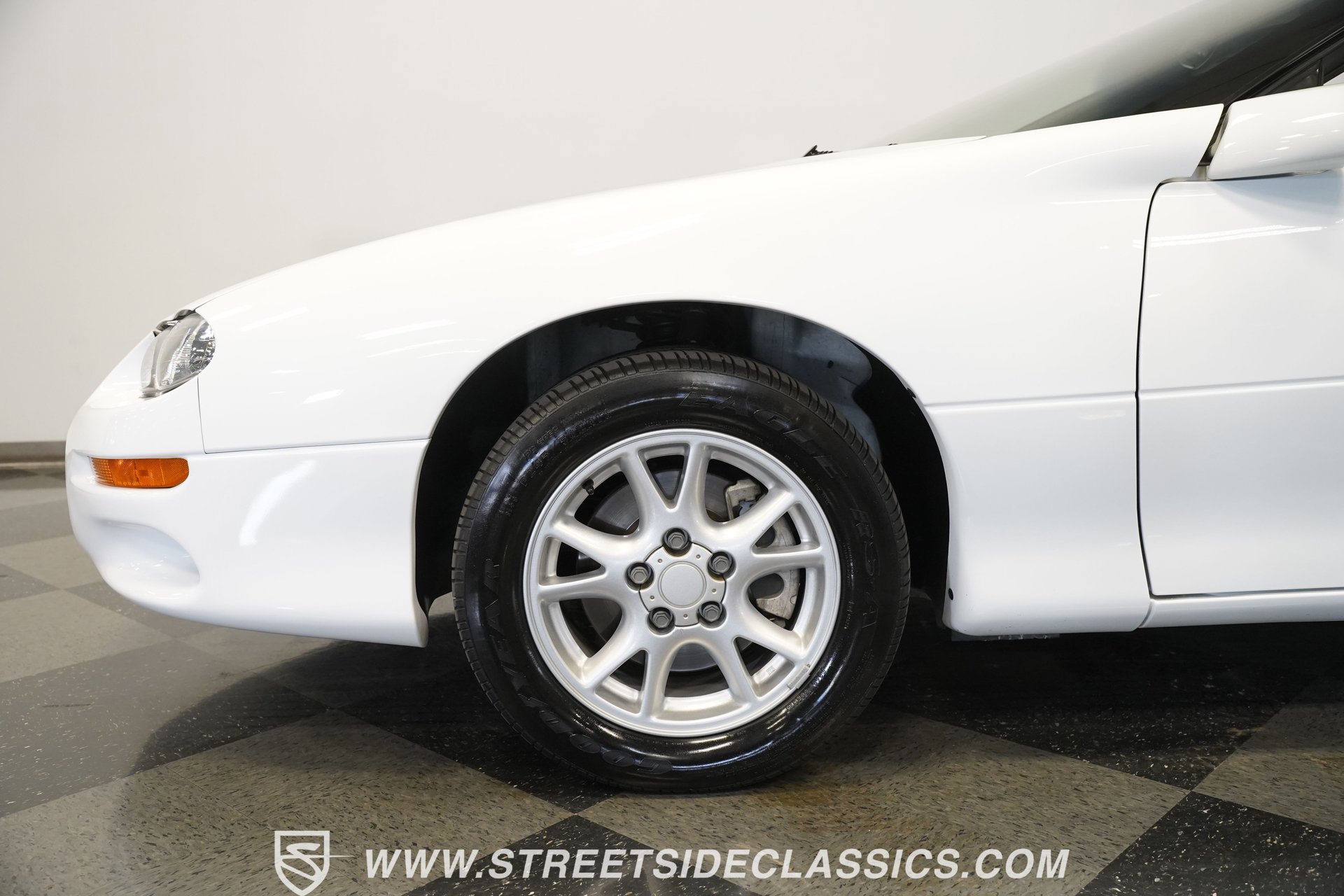 Used 2001 Chevrolet Camaro Z28 w/ Preferred Equipment Group image 16