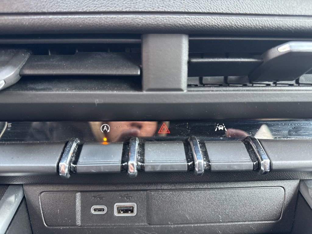 Used 2023 Chevrolet Colorado Trail Boss w/ Technology Package image 18