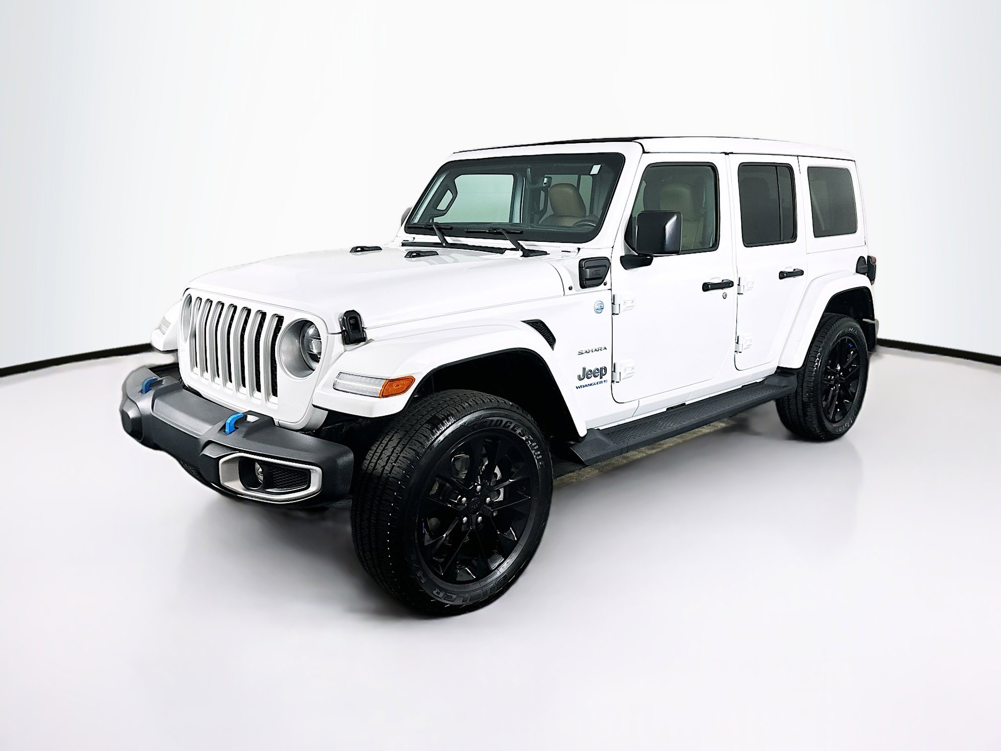 Used 2023 Jeep Wrangler Sahara w/ Cold Weather Group image 3