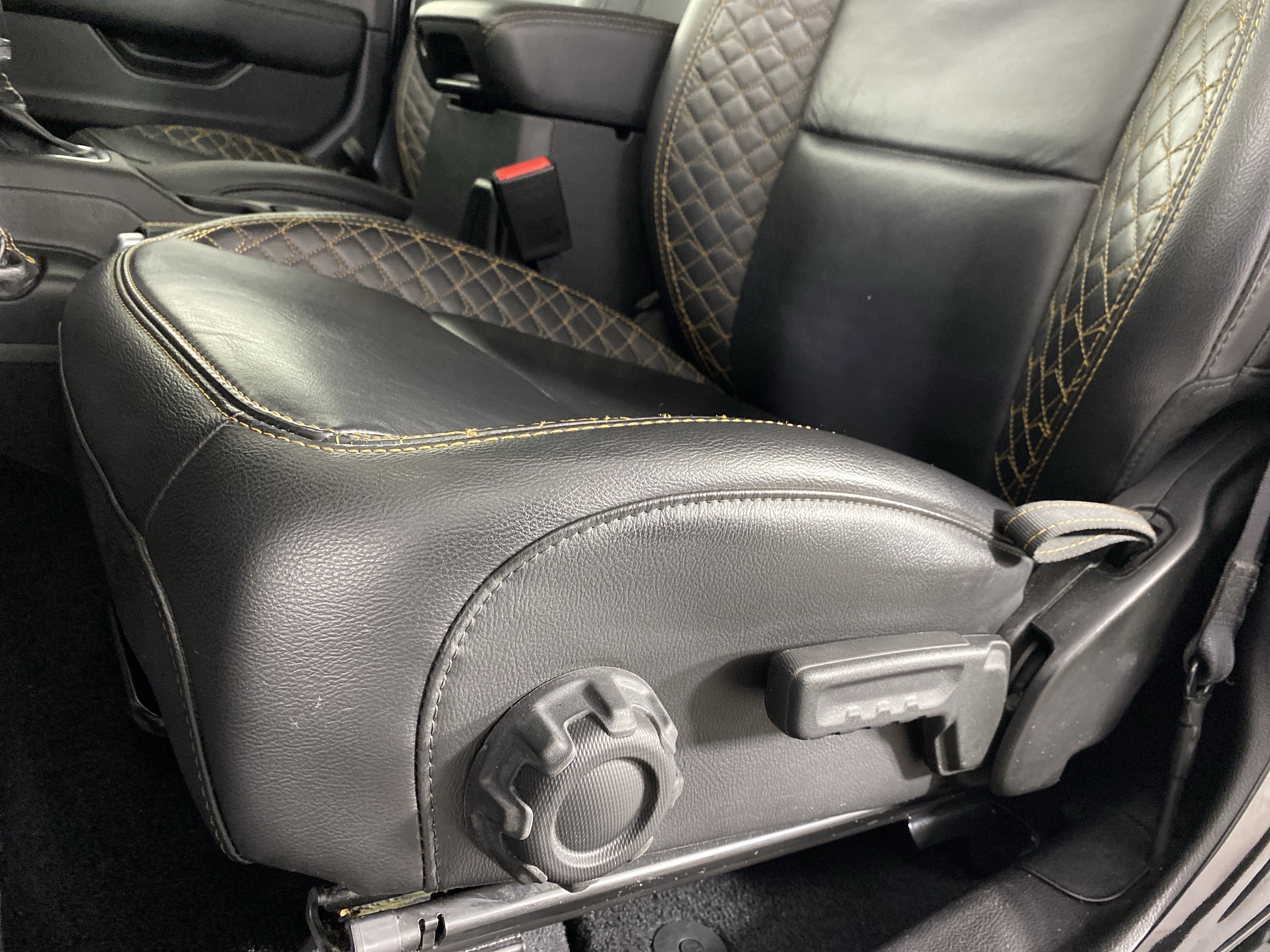 Used 2021 Jeep Gladiator Overland image 18